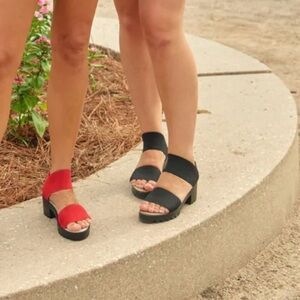 CHARLESTON SHOE CO. Chunky Heeled Monterey Sandals